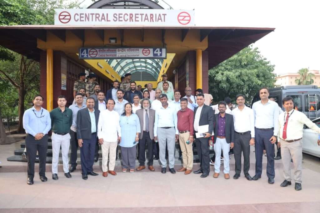இலஙகைப் பாராளுமன்ற பிரதிநிதிகள் இந்தியாவில்