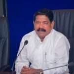 அரசியல் வியாபாரிகளுக்குப் பாடம் கற்பிக்கப்படும்