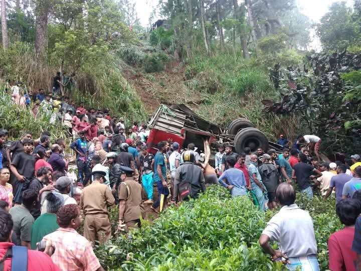 பொதுமக்கள் விரைந்து மீட்கும் நடவடிக்கை