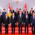 சிங்கப்பூருக்கான இடத்தை உறுதிசெய்ய வேண்டும்