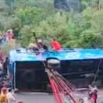 துங்கிந்த பஸ் விபத்தில் மூவர் பலி