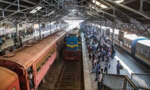 ரயில்வே தொழினுட்ப வல்லுநர்கள் போராட்டம்