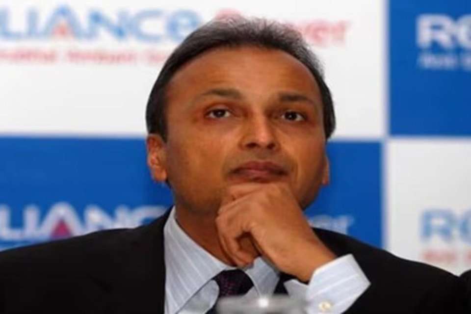 அம்பானி நிறுவனங்களில் அதிரடிச் சோதனை