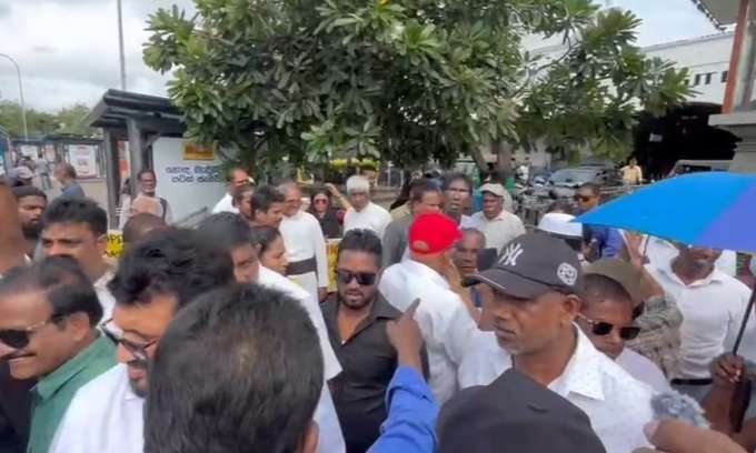 செம்மணிக்கு நீதிகோரி கொழும்புவில் ஆர்ப்பாட்டம்