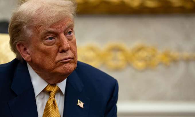 டொனால்ட் டிரம்ப் ஒரு நோயாளி