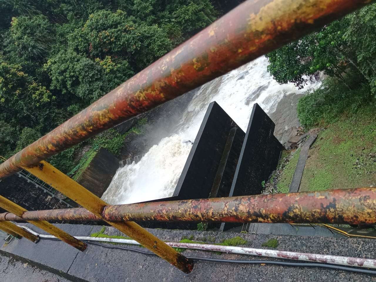 லக்‌ஸபான வான் கதவு திறப்பு