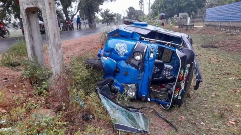 கொக்கட்டிச்சோலை விபத்தில் மூவர் படுகாயம்