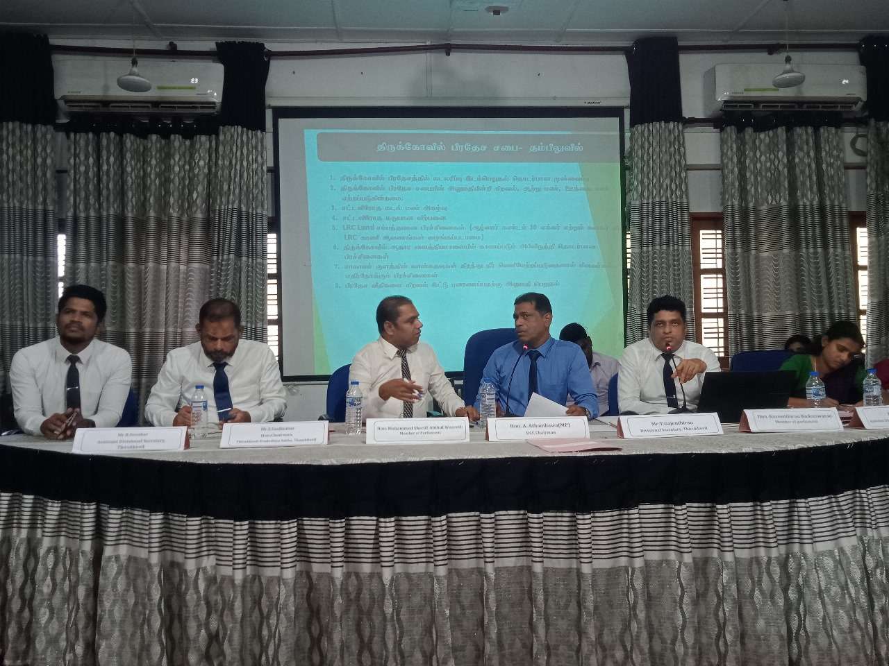 நாட்டின் தேசிய பாதுகாப்பு ஆரோக்கியம் நிறைந்து காணப்படுவதால் சுற்றுலாப் பயணிகள் அதிகம் நாட்டுக்கு வருகை தருகிறார்கள் என்று அம்பாறை மாவட்ட எம்பி ஏ. ஆதம்பாவா தெரிவித்துள்ளார்.