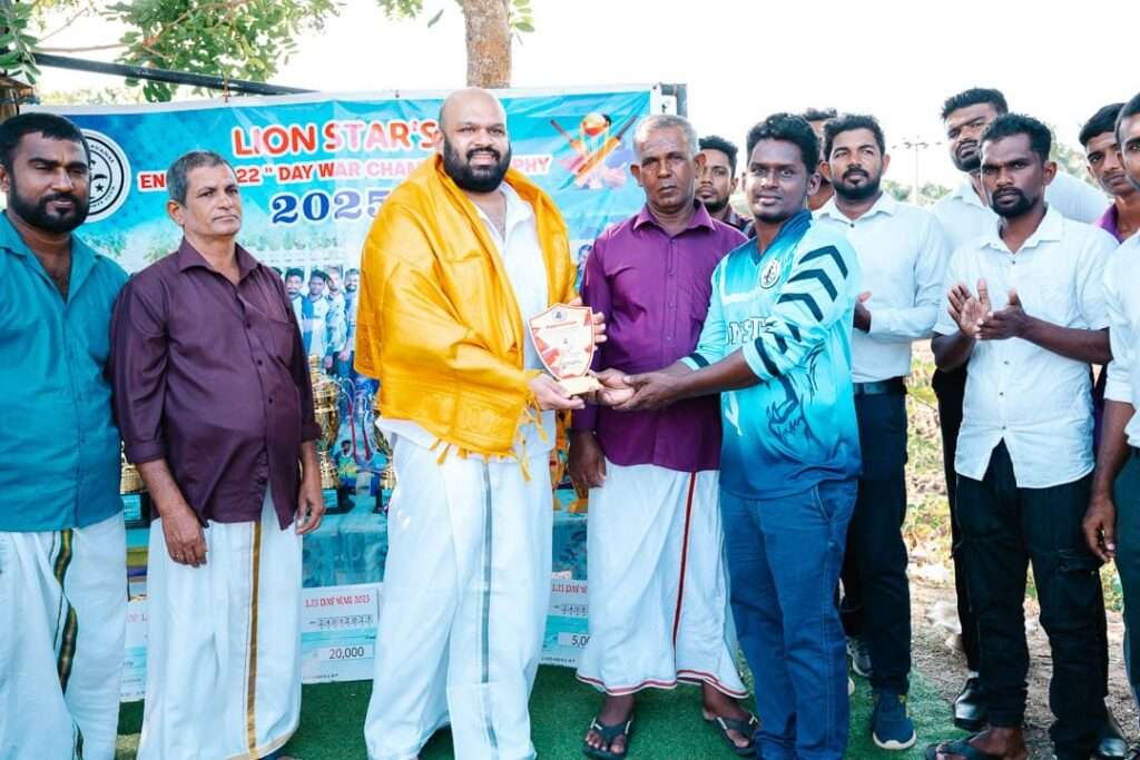 துறைநீலாவணையில் மென்பந்து கிறிக்கற் சுற்றுப்போட்டி