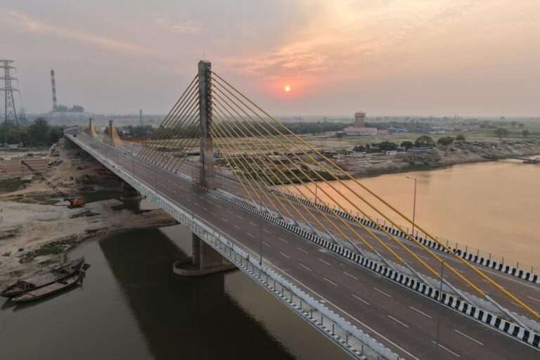 பீகாரில் ஆறு தடங்களைக்கொண்ட பாலம்