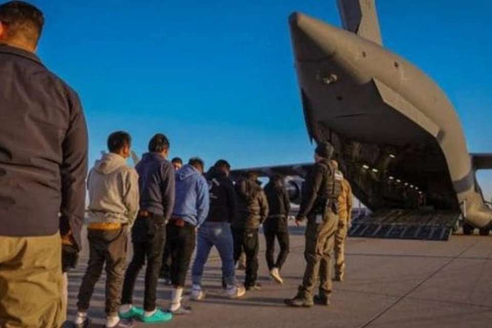 அமெரிக்காவிலிருந்து 1700 இந்தியர்கள் வெளியேற்றம்