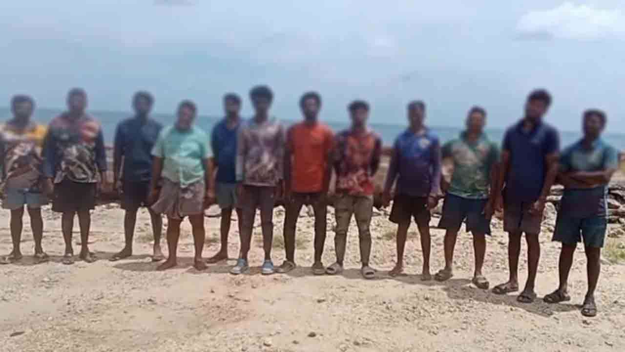 இந்திய மீனவர்கள் 12பேருக்கு விளக்கமறியல்