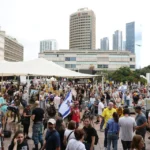 உணர்ச்சிப்பெருக்கில் இஸ்ரேல், காசா மக்கள்