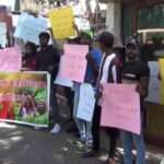 பெருந்தோட்ட மக்களுக்காக ஹட்டனில் ஆர்ப்பாட்டம்