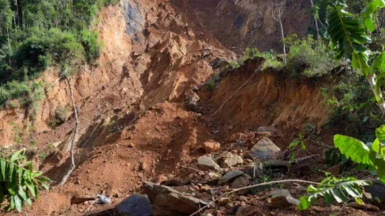 குருநாகல் மண்சரிவில் ஐவர் உயிரிழப்பு