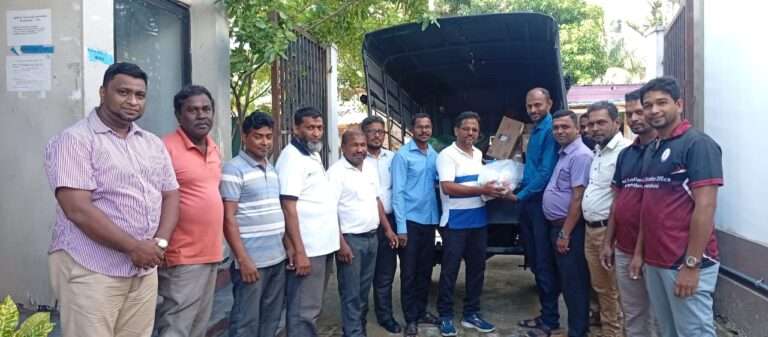 சம்மாந்துறை கல்வி வலயத்தினர் நிவாரணப்பொருள்கள் சேகரிப்பு