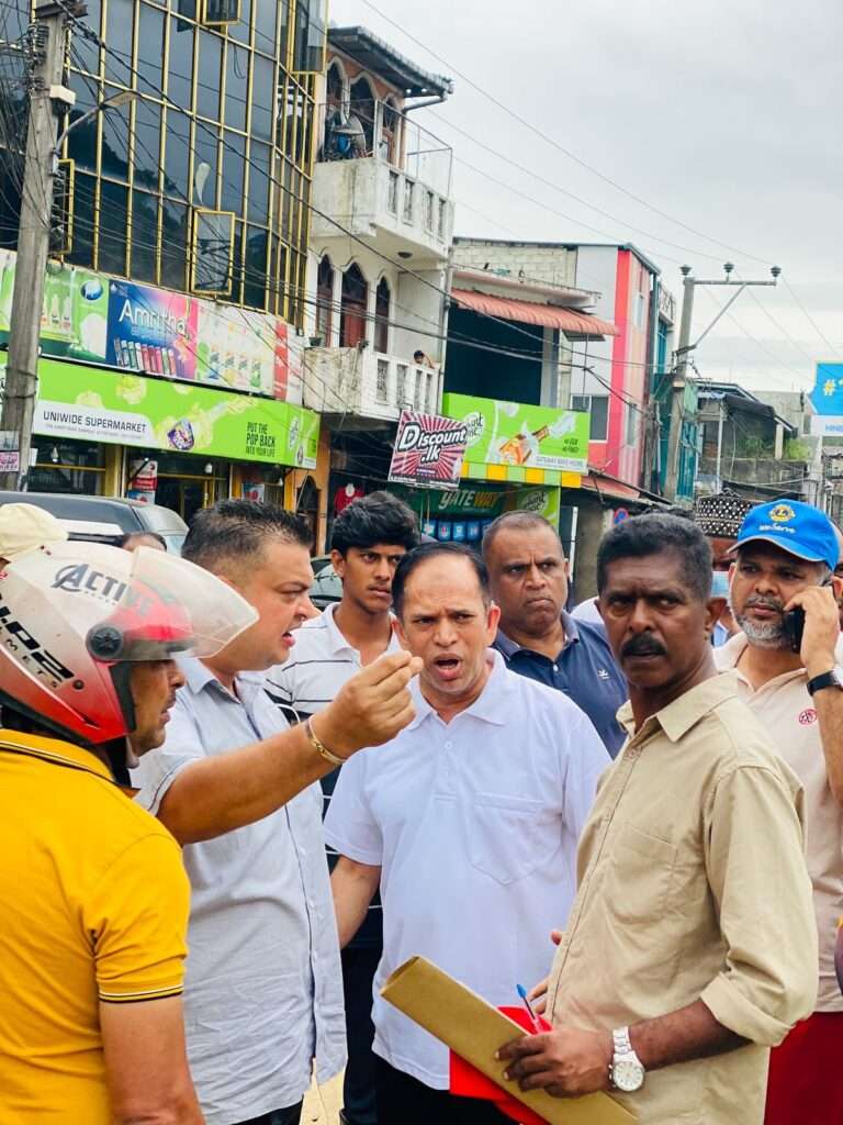 கம்பளையை தூய்மைப்படுத்த களமிறங்கிய கலாநிதி ஹிஸ்புல்லாஹ்