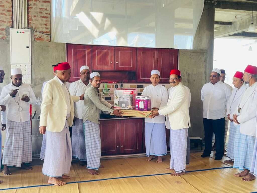 பாதிக்கப்பட்ட இமாம்கள், முஅத்தின்களுக்கான நிதியுதவி