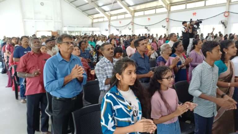 மட்டக்களப்பு சீயோன் தேவாலயத்தில் கிறிஸ்மஸ் ஆராதனை