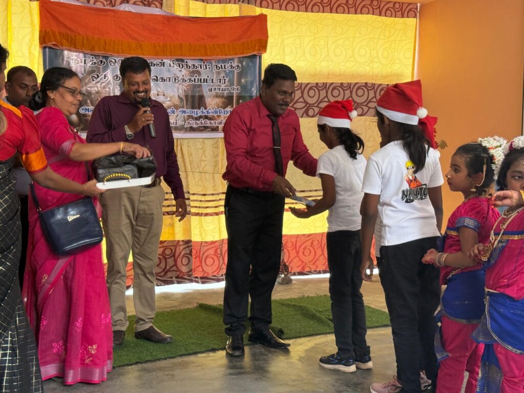 பெத்லகேம் விண்மீனின் பேரொளியும் திருக்கோவில் ஒளிவிழாவும்