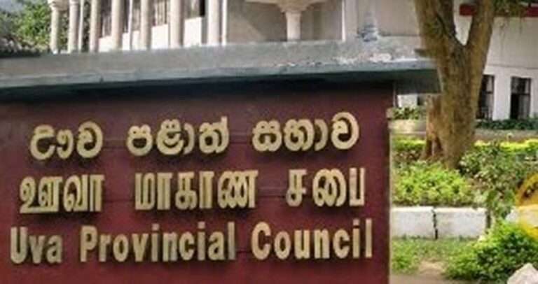 திட்வா’ புயலுடன் நாட்டுக்கு ஏற்பட்ட அனர்த்த நிலைமை காரணமாக மூடப்பட்ட ஊவா மாகாண பாடசாலைகளை மீண்டும் ஆரம்பிக்க நடவடிக்கை எடுக்கப்பட்டுள்ளதாக ஊவா மாகாண கல்விப் பணிப்பாளர் ரோஹித அமரதாச தெரிவித்தார்.