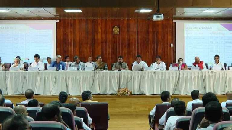 நுவரெலியாவில் சேதமடைந்த வீதிகளை புனரமைப்பது பற்றி ஆராய்வு