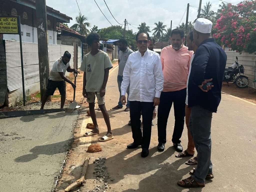 வீதி அபிவிருத்திப் பணிகளை ஆய்வு செய்த ஹிஸ்புல்லாஹ் எம்பி