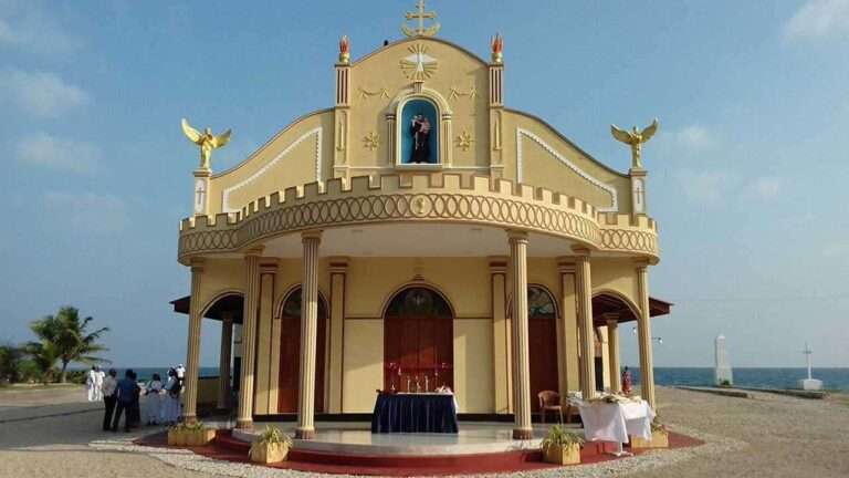 கச்சதீவு திருவிழாவுக்கான போக்குவரத்து ஏற்பாடுகள் தொடர்பில் யாழ்ப்பாண மாவட்ட அரசாங்க அதிபர் எம். பிரதீபன் விளக்கமளித்துள்ளார்.