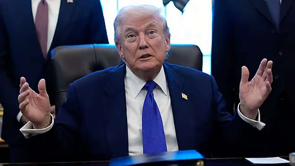 டிரம்ப் வரி விதிப்பு செல்லாதென அமெரிக்க உச்சநீதிமன்றம் தீா்ப்பு