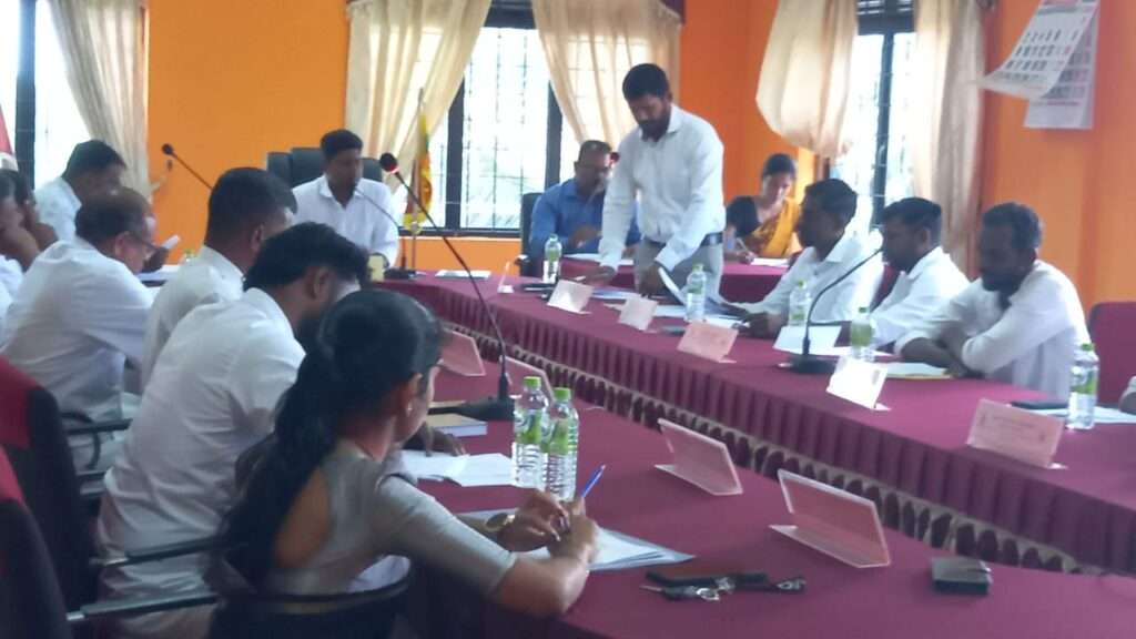 போரதீவுப்பற்று பிரதேச சபையின் அமர்வுகள் இடைநிறுத்தம்!