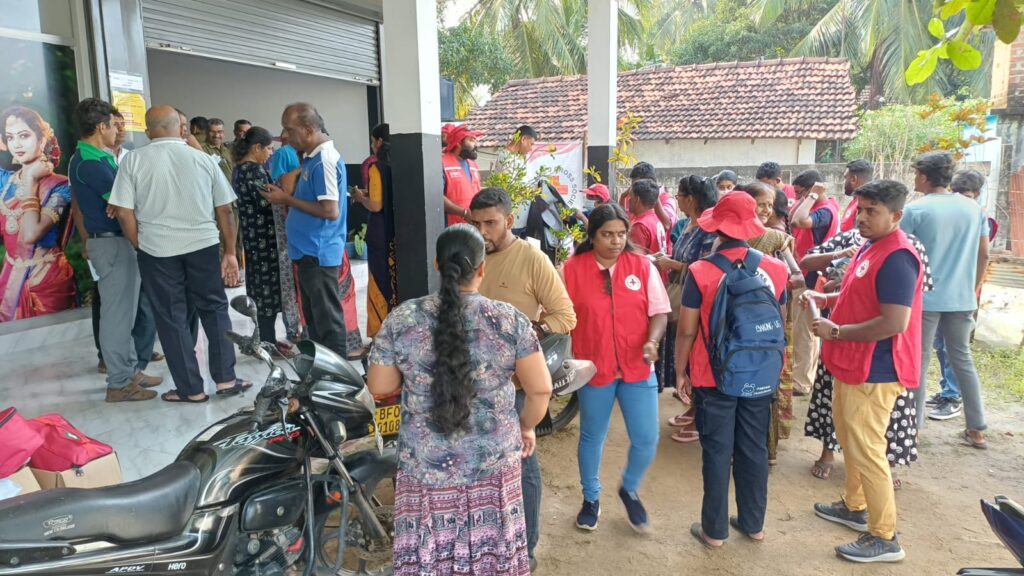 பாதிக்கப்பட்ட பிரதேசங்களைத் தூய்மைப்படுத்த தொடர் பணிகள் 