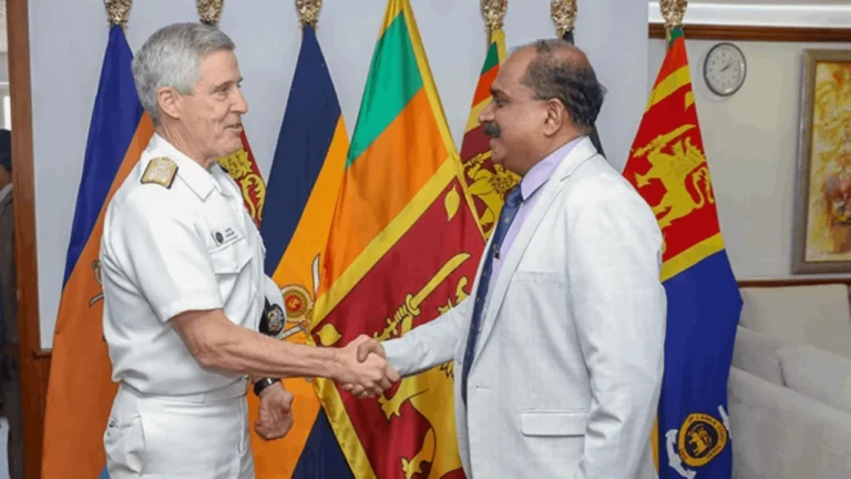 அமெரிக்க கடற்படை கட்டளைத் தளபதி - பாதுகாப்பு பிரதியமைச்சர் சந்திப்பு