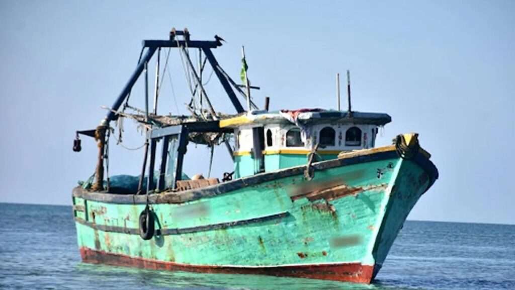இலங்கை மீனவர்கள் மீது இந்திய கடலோர காவற்படையினர் தாக்குதல்