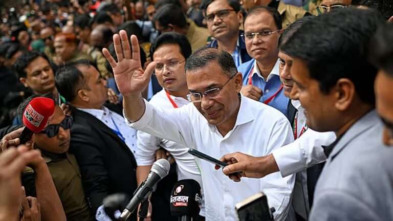 பங்களாதேஷ் புதிய பிரதமராக தாரிக் ரஹ்மான் பதவியேற்பு!