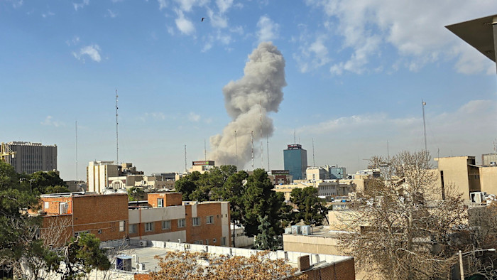 வெளிநாட்டு அமெரிக்கத் தளங்களை இலக்குவைத்து ஈரான் தாக்குதல்