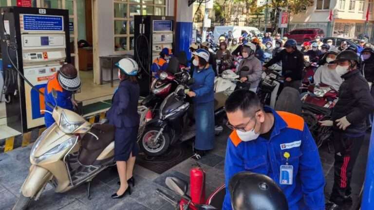 வியட்நாமில் எரிபொருள் மீதான வரிகள் நீக்கம்