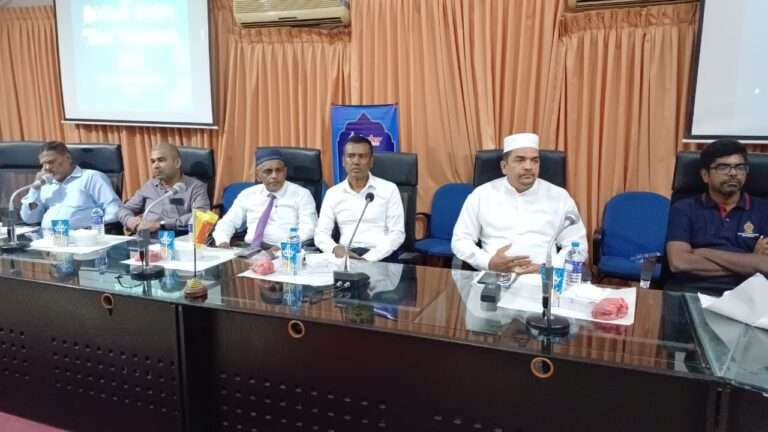 மட்டக்களப்பு மாவட்ட செயலகத்தில் புனித இப்தார் நிகழ்ச்சி