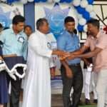 சிரேஸ்ட மாணவர் தலைவர்களுக்கு சின்னம் சூட்டுவிழா