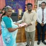 மண்முனை வடக்கில் வீட்டுத்திட்ட பயனாளிகளுக்கு காசோலைகள்