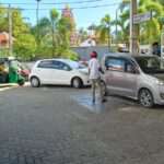 மட்டக்களப்புவில் கியூஆர் முறையில் கிரமமாக எரிபொருள் விநியோகம்