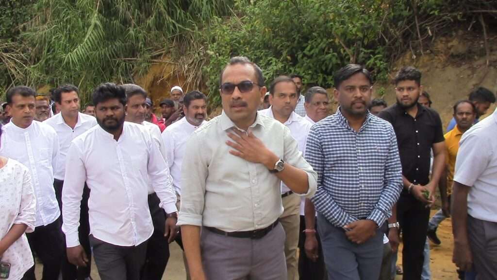 நுவரெலியா வீதி புனரமைப்புப் பணிகள் ஆரம்பித்து வைப்பு