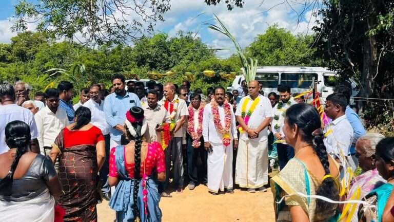 பொத்துவில் கனகர் மீள் குடியேற்ற கிராம புதிய வீடுகள் கையளிப்பு