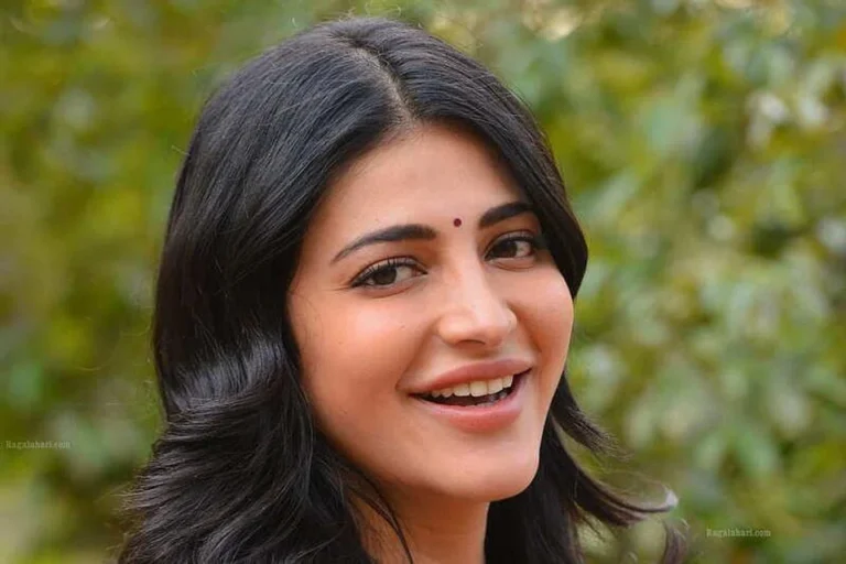 புகை பிடிக்கும் காட்சிக்காக ஷ்ருதி ஹாசன் எடுத்த முடிவு?