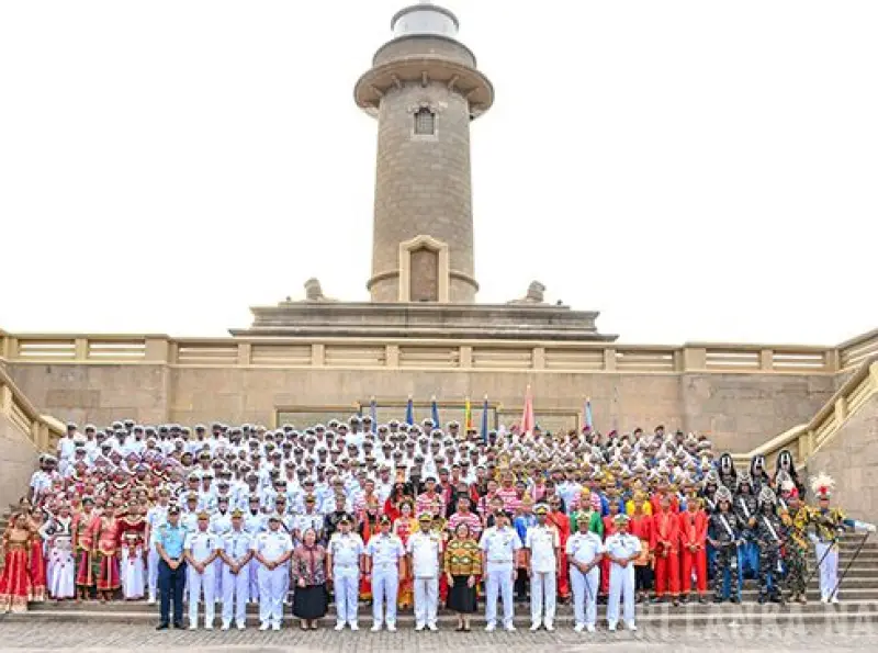 இலங்கை - இந்தோனேசிய கடற்படைகளின் அணிவகுப்பு