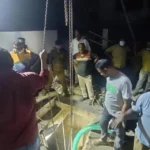 கழிவு நீர்த் தொட்டியில் விழுந்த ஊழியர்கள் 8 மணிநேரம் கழித்து மீட்பு