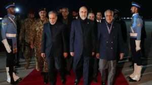 அமெரிக்கா-ஈரான் அமைதிப் பேச்சு இன்று பாகிஸ்தானில்