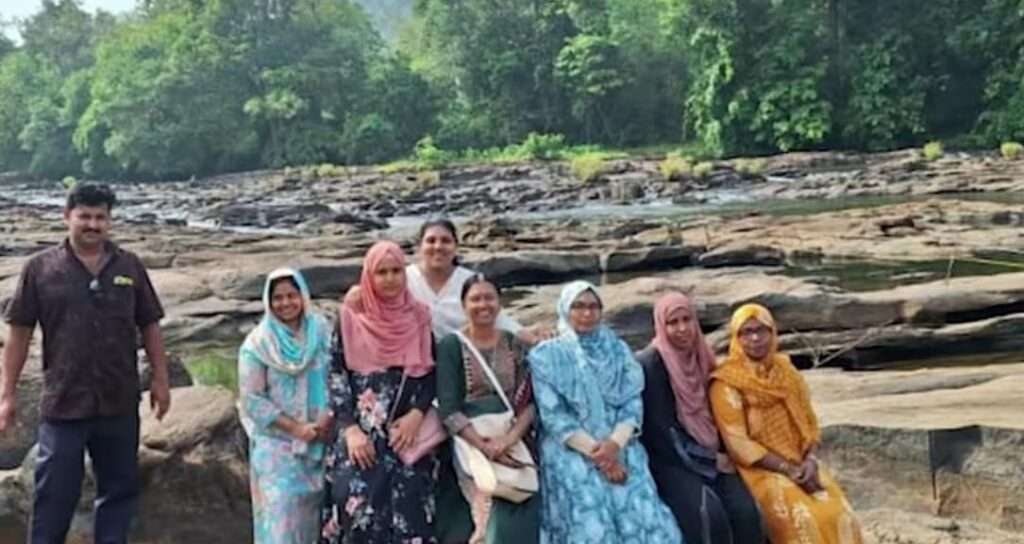 வால்பாறை சுற்றுலா வான் விபத்தில் ஒன்பதுபேர் உயிரிழப்பு