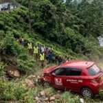 பலாங்கொடை - ஹற்றன் வீதியில் பள்ளத்தில் கார் வீழ்ந்து ஒருவர் பலி