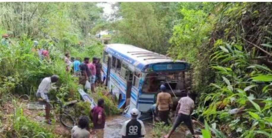 டயகமையிலிருந்து ஹற்றன் சென்ற பஸ் விபத்து: 20 பேர் காயம்