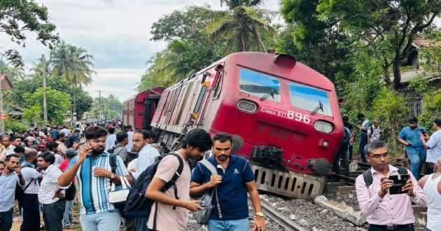 தென் பகுதி ரயில் சேவை சீராக இரண்டு நாளாகும்